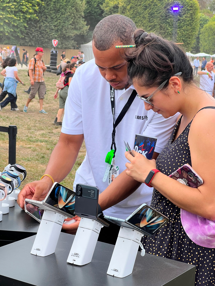Démonstration produits en festival Samsung