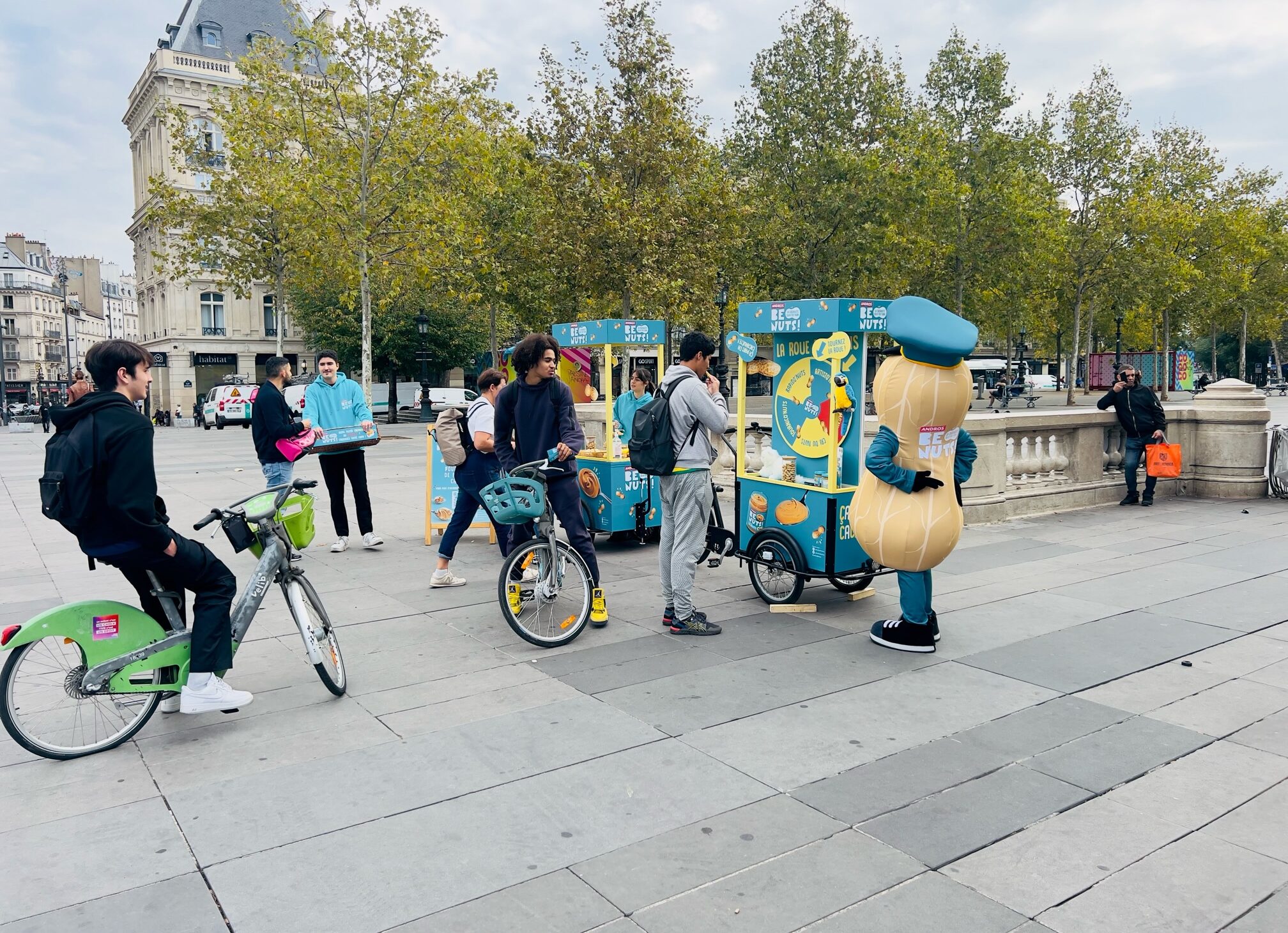 Lancement de produit Andros Be Nuts en street marketing